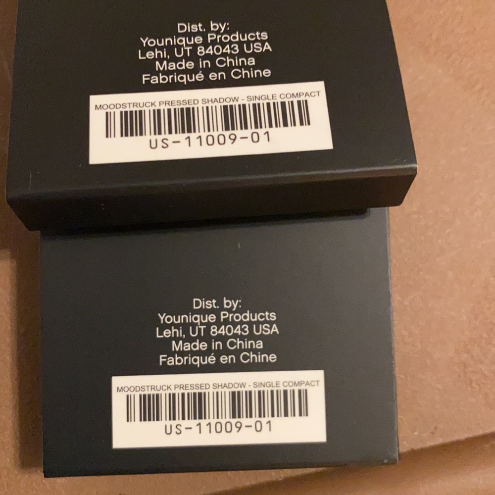 Single Eye Shadow compact - Picture 3 of 3